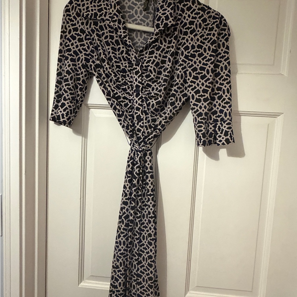 Laundry By Shelli Segal Black and Cream Geometric Wrap Dress